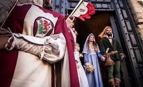 Matrimonio sbandieratori medievale